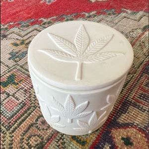 Jonathan Adler matte white ceramic Hashish candle jar w/ lid - EMPTY